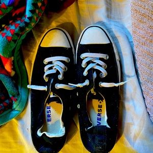 Converse size 8, worn maybe once.